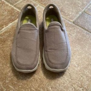 skechers’s beige  sz 8 slip on go  walk 2 lightweight shoes